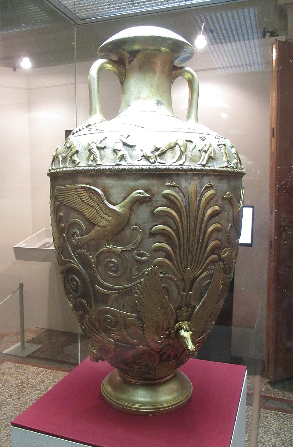 Chortomlyk's Silver Amphora